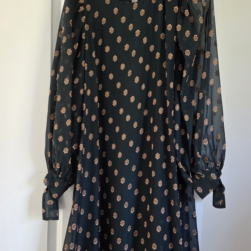 Black and Gold Long Sleeve Women’s Dress